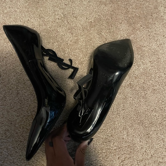 SAINT LAURENT OPYUM PUMPS IN PATENT LEATHER WITH BLACK HEEL - Picture 2 of 3